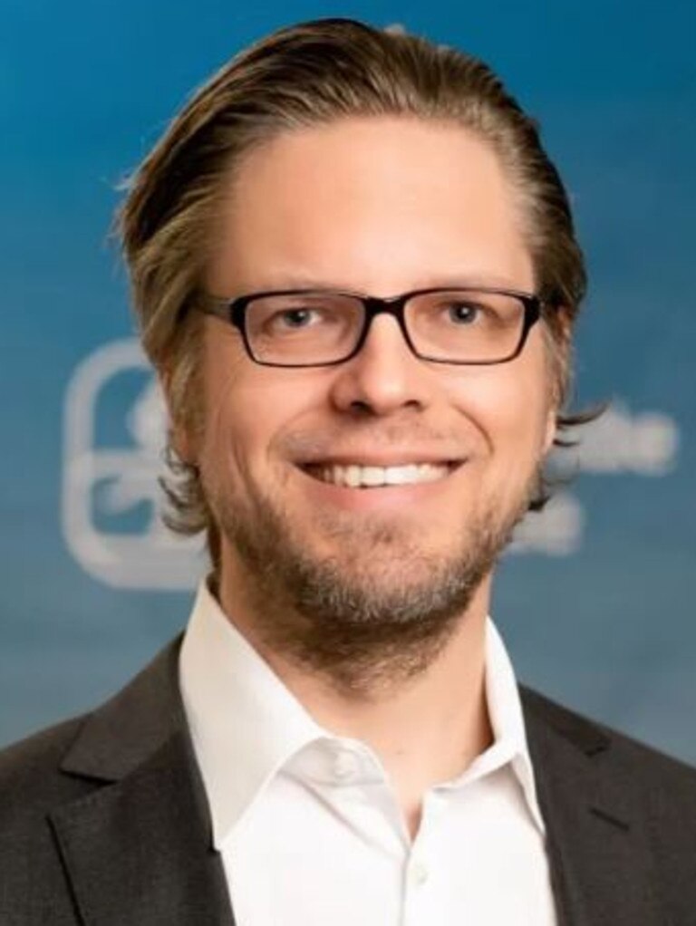 Icebach’s managing director, Malte Iversen, said Harris’ earrings bear a “striking resemblance” to its Bluetooth devices. Picture: LinkedIn / Malte Iversen