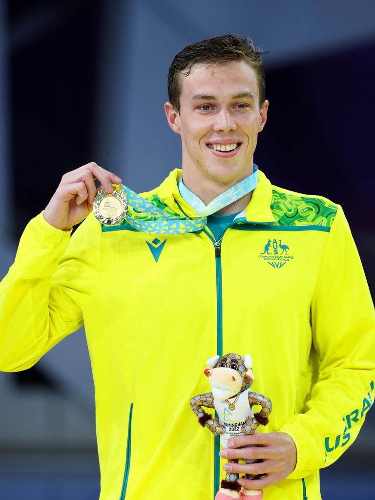 Zac Stubblety-Cook celebrates his gold medal.