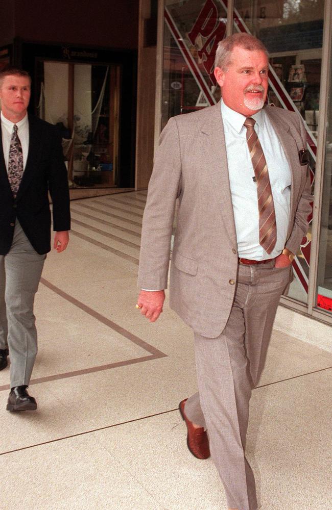 Mark (rear) and John Davidson outside the NSW Police Royal Commission in 1996.