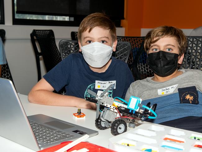 Alexander Perks and Dallas Meaney at CQU Young Engineers Summer Holiday Camp Mackay. Picture: Michaela Harlow