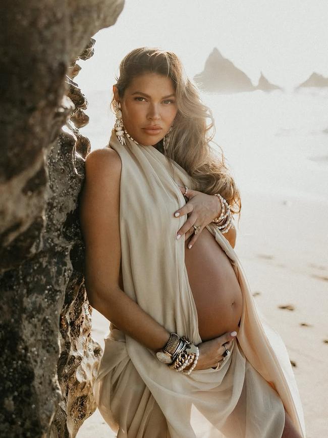 Bella Hunter’s pregnancy post on Instagram was met with hundreds of comments from her famous friends and family.