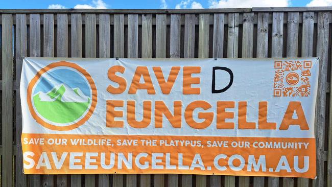 Mandy Tennent celebrated the cancellation of the Pioneer-Burdekin pumped hydro project with an updated sign.