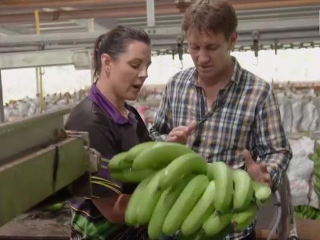 These bananas are too long.