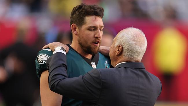 Philadelphia owner Jeffrey Lurie embraces Arryn Siposs. Picture: Getty Images