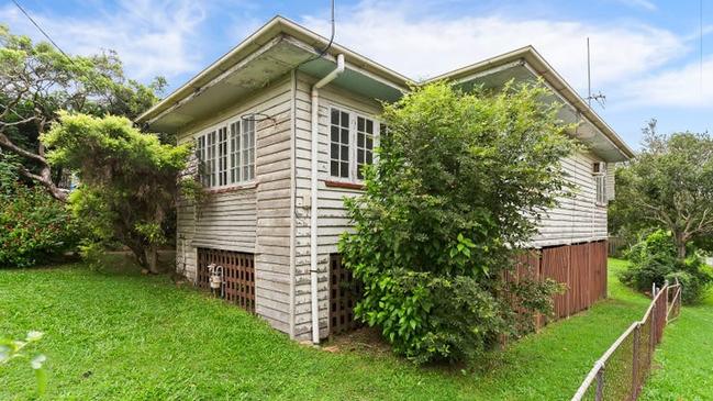 30 Ludlow St, Gaythorne goes to auction at 9am