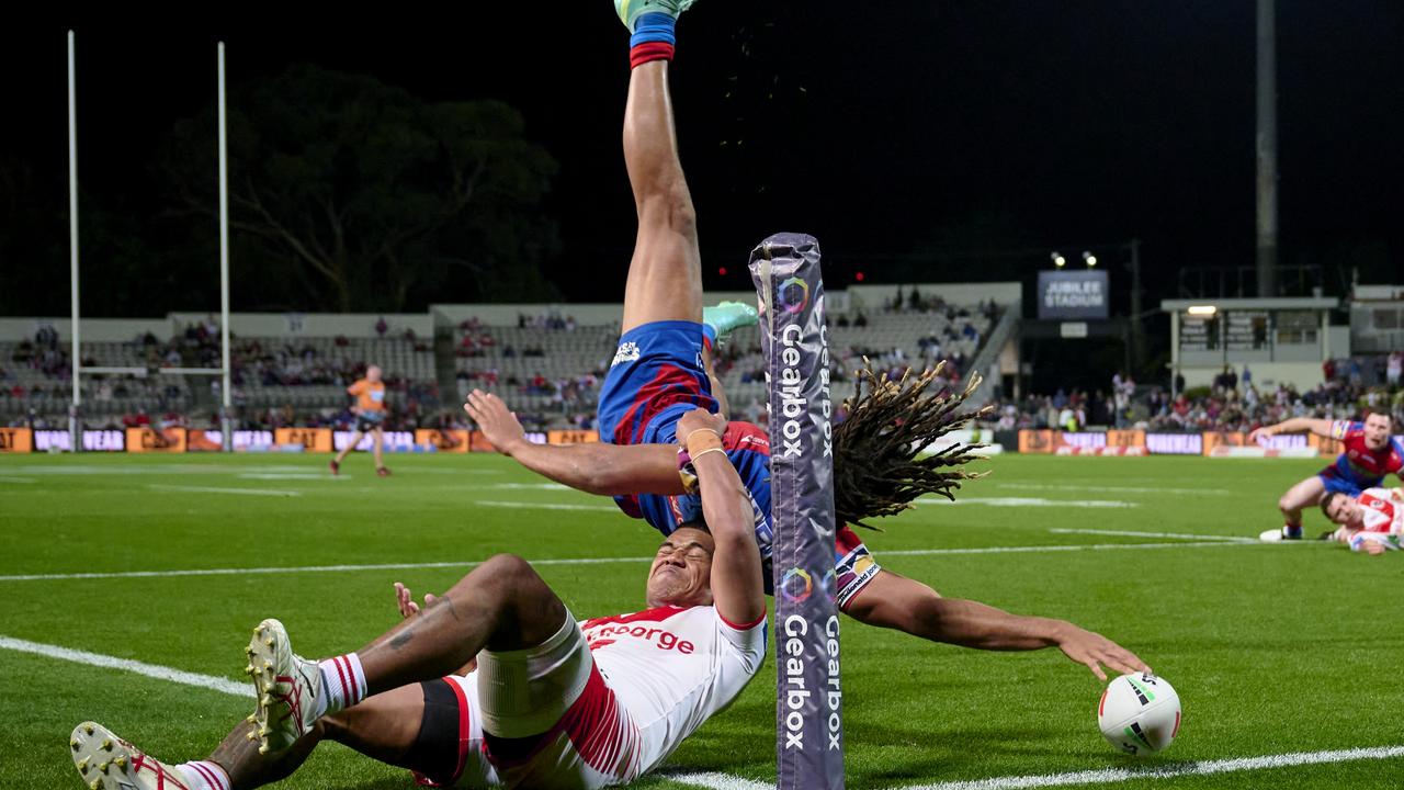 SYDNEY, AUSTRALIA - SEPTEMBER 02: Dominic Young of the Knights scores a try during the round 27 NRL match between St George Illawarra Dragons and Newcastle Knights at Netstrata Jubilee Stadium on September 02, 2023 in Sydney, Australia. (Photo by Brett Hemmings/Getty Images)