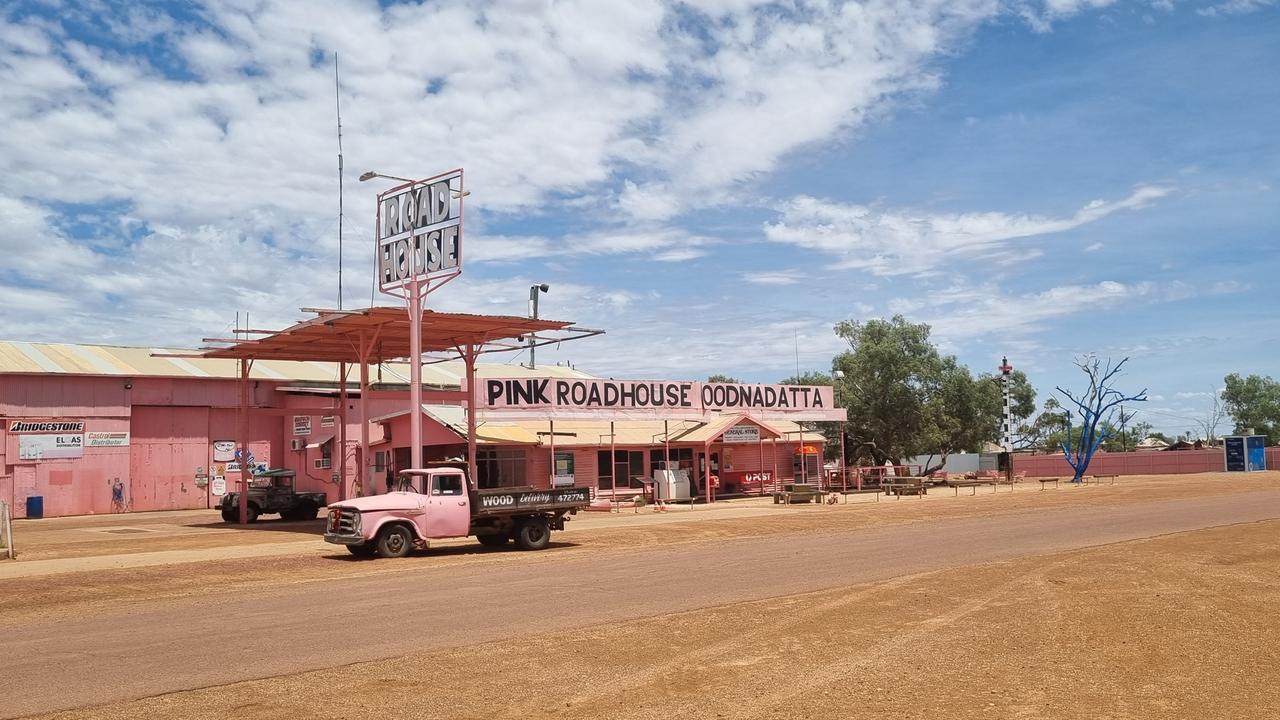 Hot Weather at the Pink Roadhouse at Oodnadatta. Picture: The Pink Roadhouse