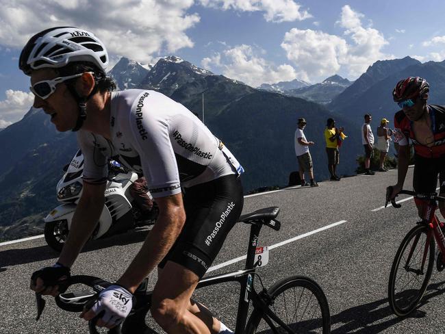 Great Britain's Geraint Thomas (L) and Italy's Damiano Caruso ride in the last ascent during the eleventh stage of the 105th edition of the Tour de France.