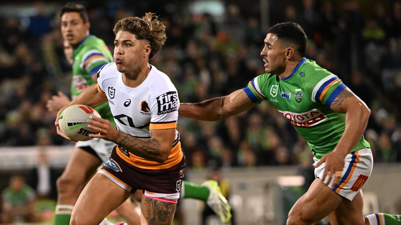 Reimis Smith of the Storm scores a try during the NRL Round 12 match  between the Redcliffe Dolphins and the Melbourne Storm at Suncorp Stadium  in Brisbane, Saturday, May 20, 2023. (AAP