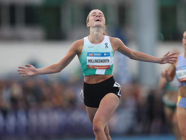 MELBOURNE, AUSTRALIA - FEBRUARY 15: Claudia Hollingsworth wins the women's 800 metre final during the 2024 Maurie Plant Meet at Lakeside Stadium on February 15, 2024 in Melbourne, Australia. (Photo by Daniel Pockett/Getty Images)