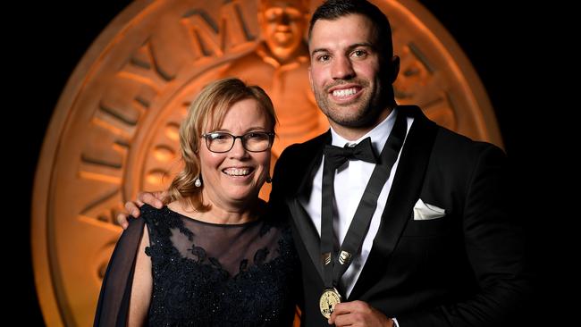 James Tedesco with mum Rosemary at the 2019 Dally M Awards. Photo: AAP Image/Dan Himbrechts