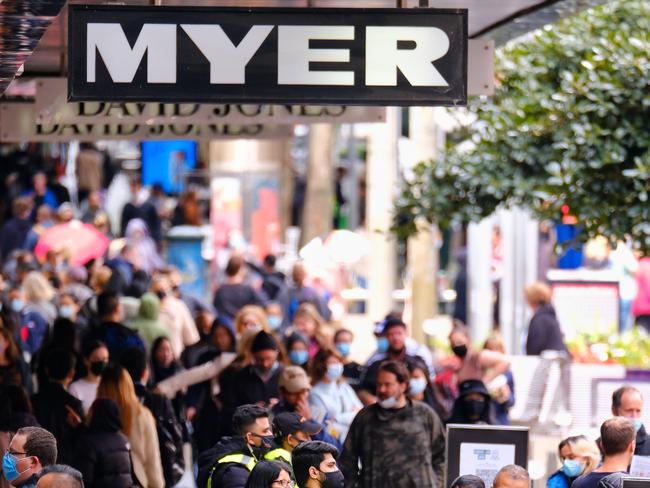 MELBOURNE, AUSTRALIA - NewsWire Photos NOVEMBER 14, 2021: People are Christmas shopping and  seen promenading  in Melbourne. Picture: NCA NewsWire / Luis Enrique Ascui