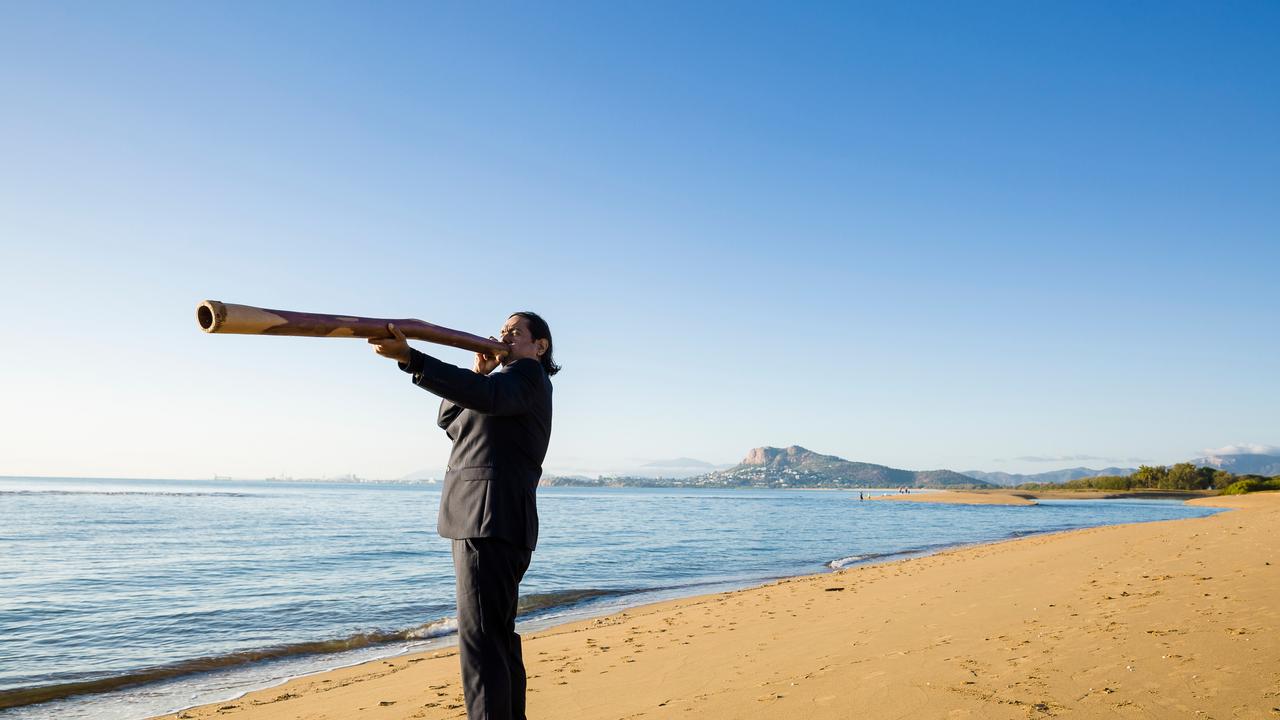 World renowned didgeridoo artist William Barton will be performing with the Wulgurukaba Walkabouts dancers