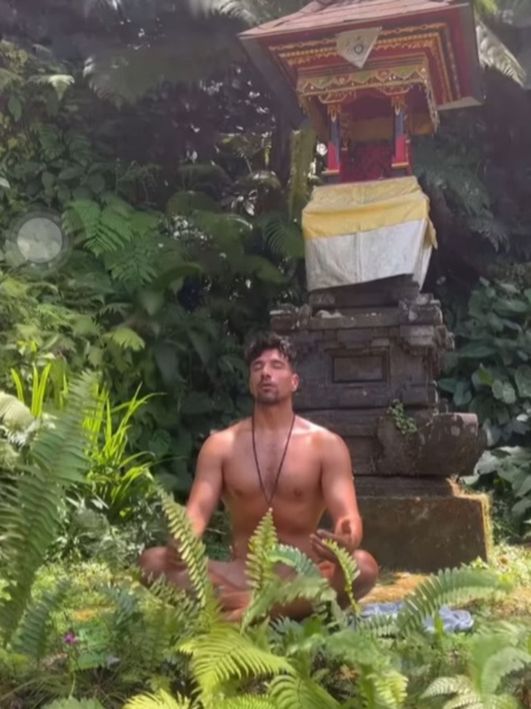 He was seen meditating completely naked. Picture: Instagram/Canggu_bali