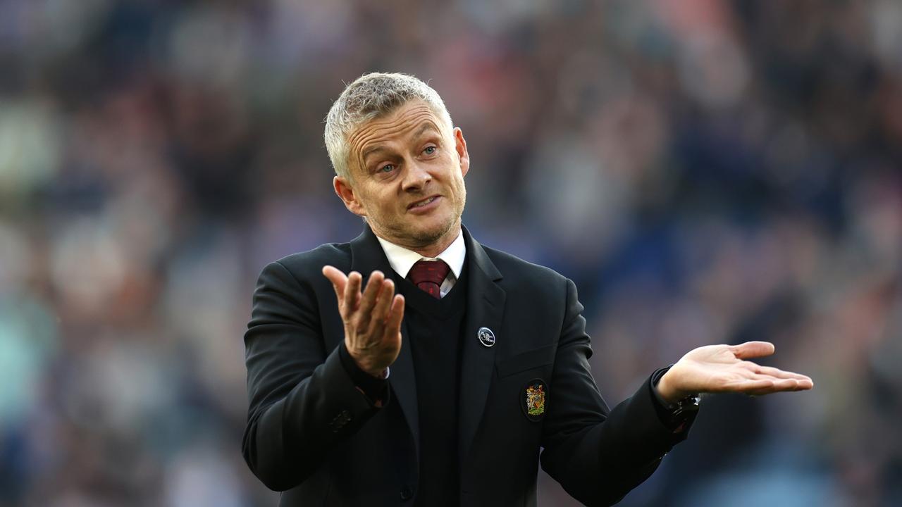 LEICESTER, ENGLAND - OCTOBER 16: Manchester United Manager, Ole Gunnar Solskjaer gestures at full-time during the Premier League match between Leicester City and Manchester United at The King Power Stadium on October 16, 2021 in Leicester, England. (Photo by Alex Pantling/Getty Images)