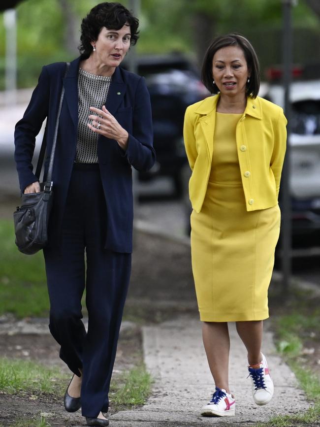 Kate Chaney and Dai Lee Arrive. Picture: Martin Ollman / The Australian