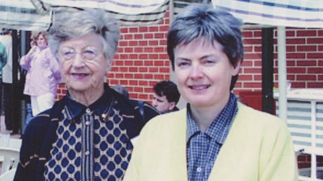 Ann Vanstone with Dame Roma Mitchell at a law society event in 1999