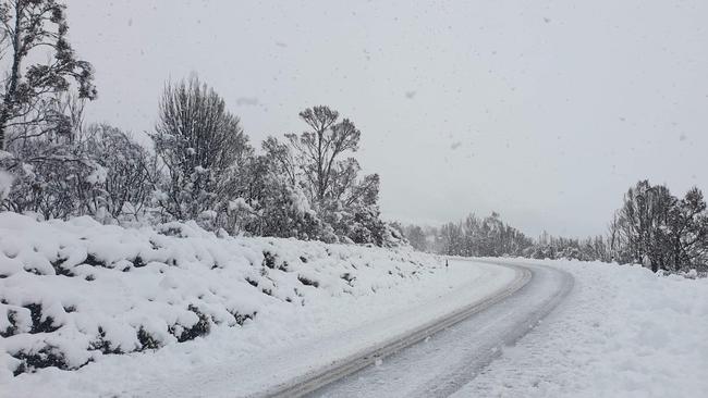 Heavy snow on the road past Maydena, in the Mt Field National Park