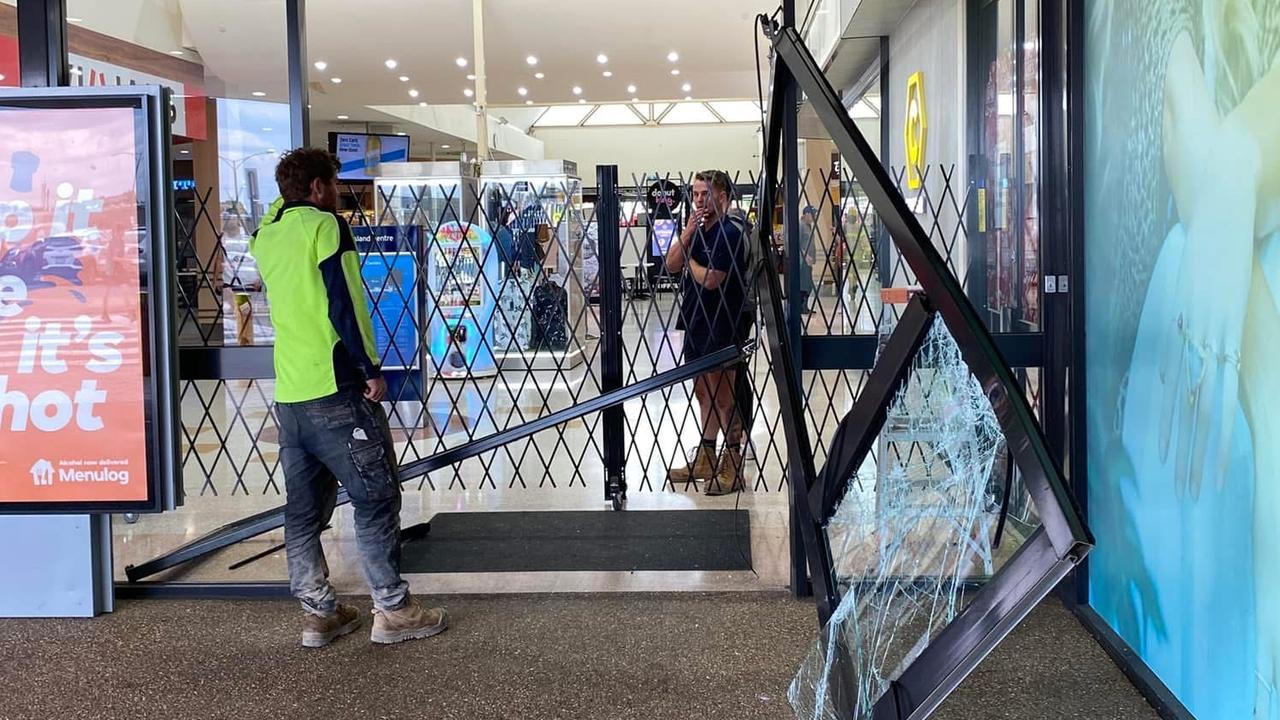 Driver ploughs through Gippsland shopping centre, flees scene