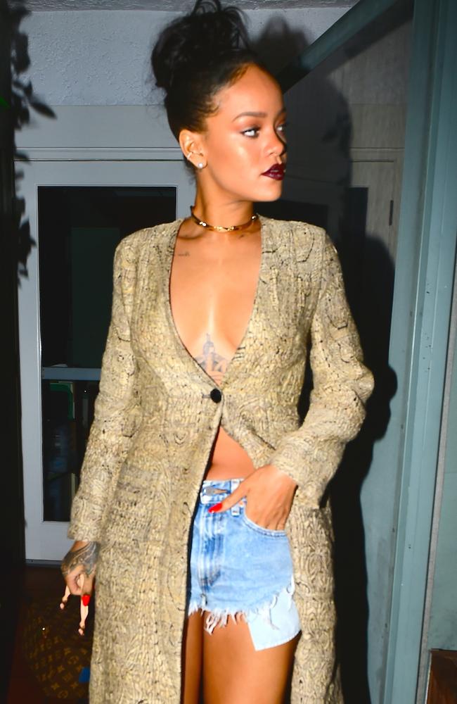 Rihanna has near wardrobe malfunction while not wearing bra