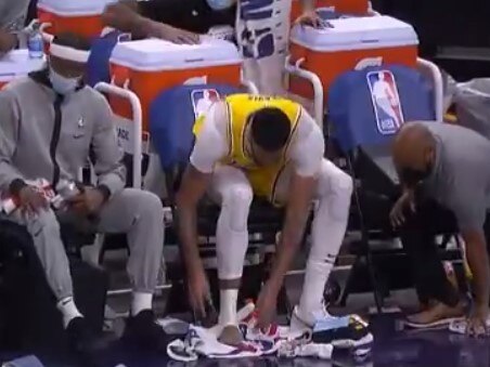 Anthony Davis needed to take care of his feet.