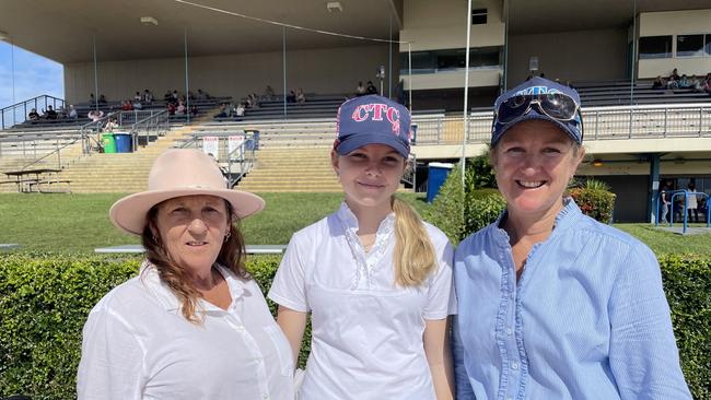 L-R: Julie Hewitt, Isabel Condon and Rachel. Isabel came first in an off-track competition with thoroughbred Casino Ace at the Gympie Show 2025.
