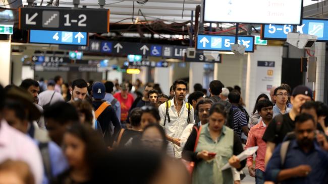 Train chaos ambushes Macarthur region commuters | Daily Telegraph