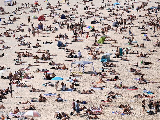 Some pockets of Central Australia could experience extreme heatwave conditions. Picture: NCA NewsWire / Jeremy Piper