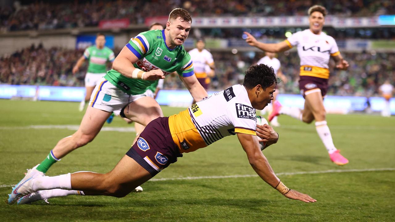 NRL grand final Broncos v Panthers: Brisbane fans take over Sydney