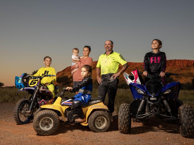 04-05-2023 - Alice Springs locals Rebecca and Willie Orr with four of their seven children Brodie, 10, Abigail, 5, Kimberley, 8 and Olivia, 8 months. Picture: Liam Mendes / The Australian