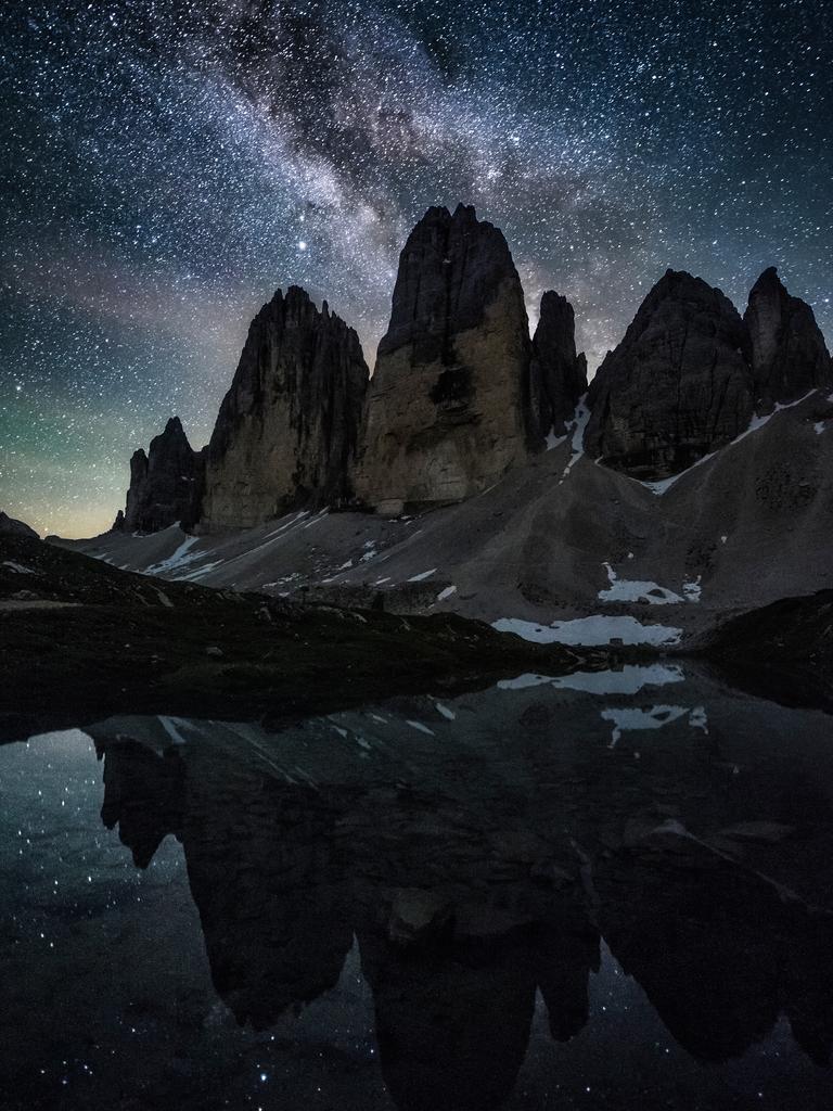 GDT Nature Photographer of the Year 2016 2nd place/Landscapes: Nicholas Roemmelt (Austria) - Peaks light