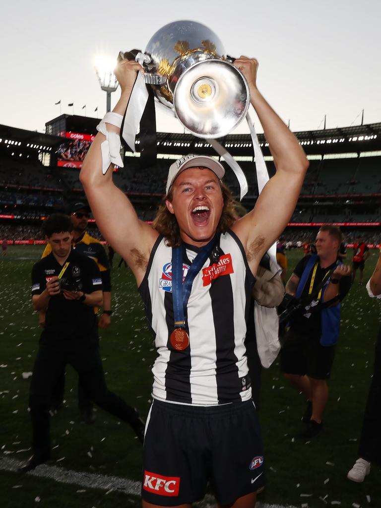 AFL 2023: Collingwood Magpies fans Jack Ginnivan protest outside the MCG,  VFL fight against Frankston, Campbell Brown rubbishes claims, latest news