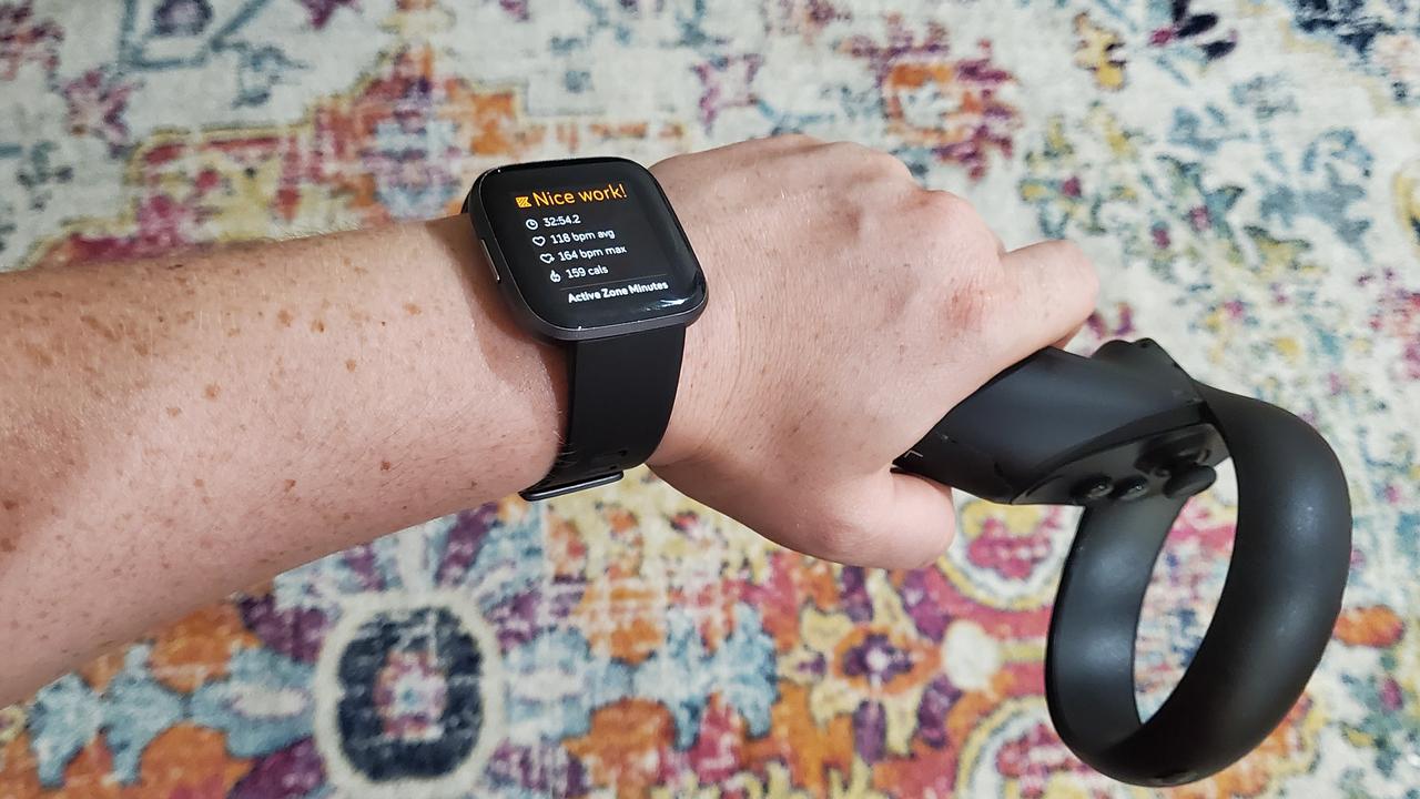 Elly Awesome used her smartwatch to track her heart rate and calories.