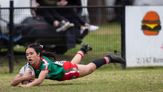 Corrimal’s Ana Raduva crosses for a try. News Local, Pictures by Julian Andrews.