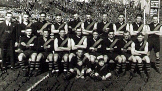 A picture of Richmond’s 1929 team, that would go on to beat Collingwood in the semi-final.