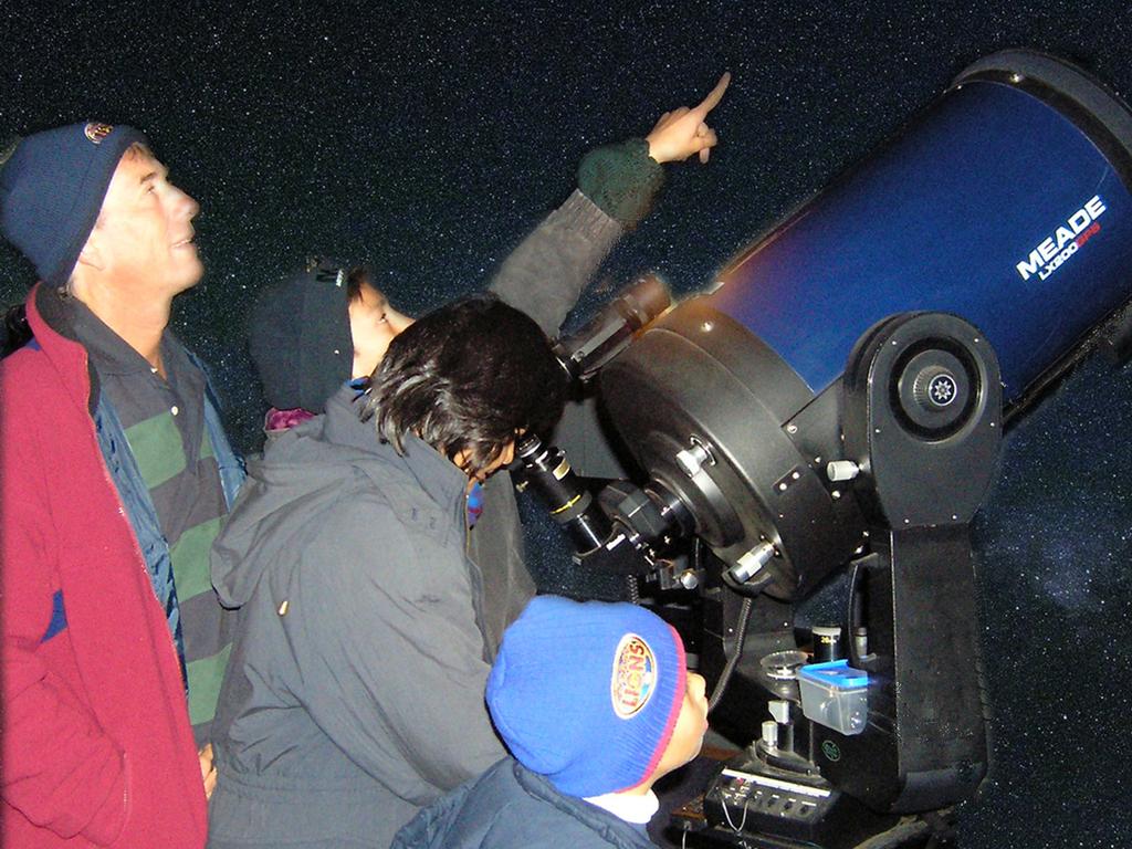 Family night at the Kingaroy Observatory.