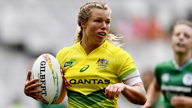 Emma Tonegato in action for the Australian Sevens team.