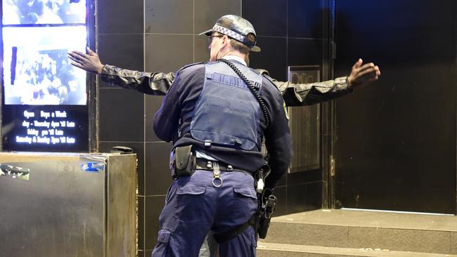 Man Knocked Out In Pitt Street Brawl Daily Telegraph