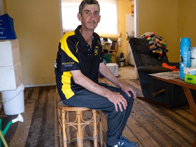 Scott Chapman 0413 951 963. Scott has lost everything in his home, now faces the big task of clean up. Scott was also volunteering at the food bank. Rochester begins the clean up and recovery after the floods. Picture: Jason Edwards