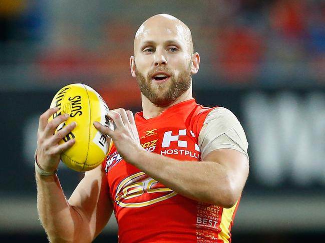 GOLD COAST, QUEENSLAND - JULY 01:  Gary Ablett of the suns takes a mark  during the round 15 the Gold Coast Suns and the North Melbourne Kangaroos at Metricon Stadium on July 1, 2017 in Gold Coast, Australia.  (Photo by Jason O'Brien/AFL Media/Getty Images)