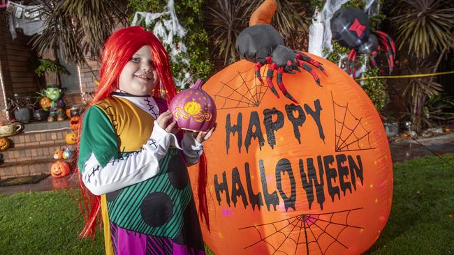 Isabella Botten (7 yo) celebrates Halloween at her Kearney Springs home. Monday, October 25, 2021. Picture: Nev Madsen.