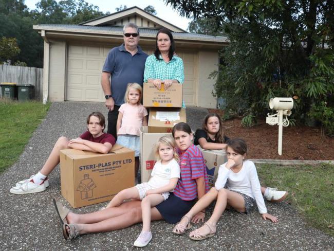 Chris and Tania Chaplain can't find a house big enough to rent for six of their nine children, from left Luke 13, Ava 4, Zoe, 4, Sophie, 11, Annalise, 11, and Phoebe, 9. Picture Glenn Hampson.