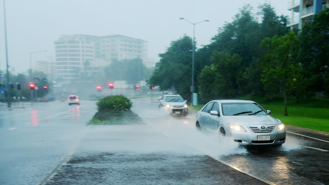 Darwin weather: BOM predicts rain will stay all morning | NT News