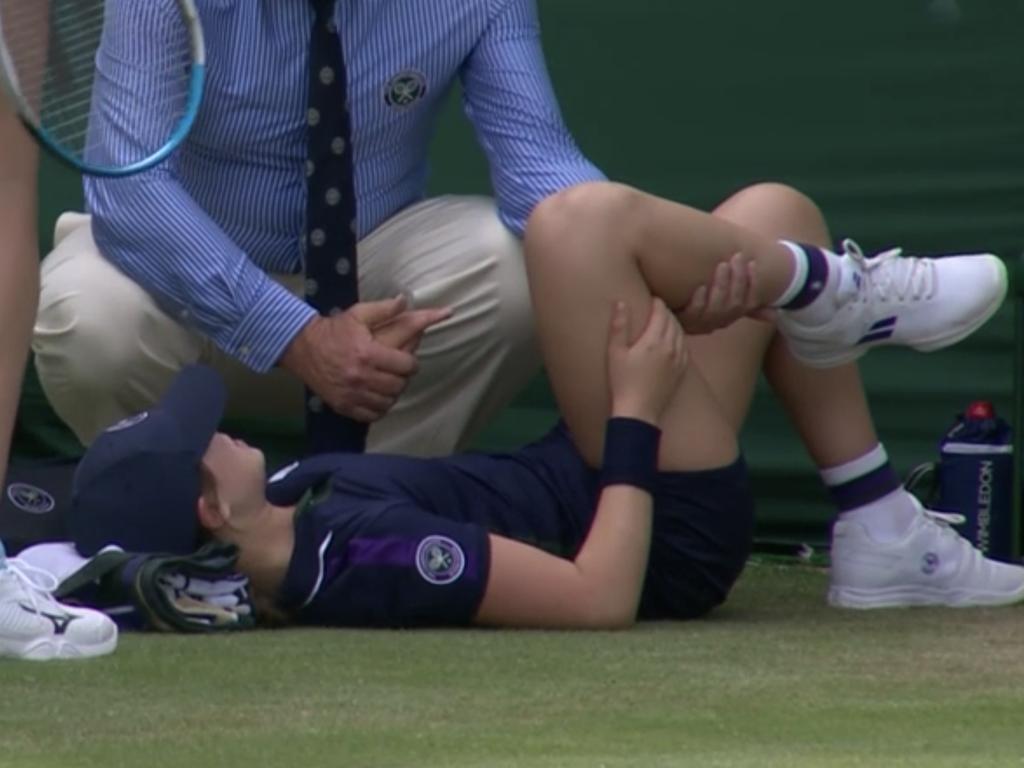 The ball kid was screaming in agony.