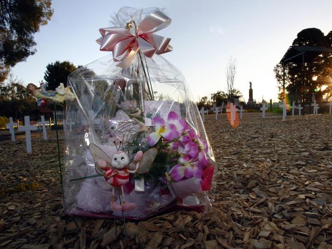 Angela Bannister's grave at Echuca Cemetery. 