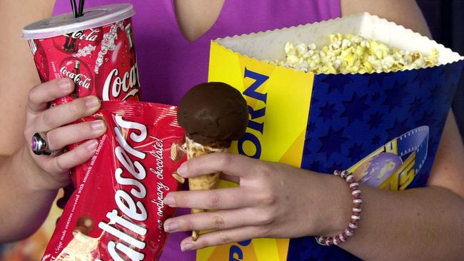 A diet of junk food decreases self-control with food choices, new research shows.