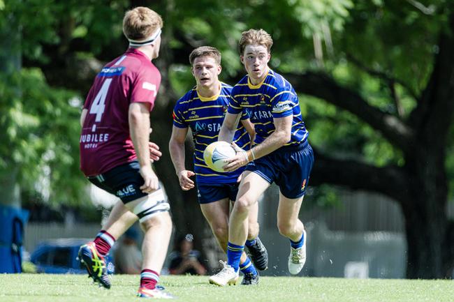 Sam McGahan attacks. Picture credit: Brendan Hertel Photography.