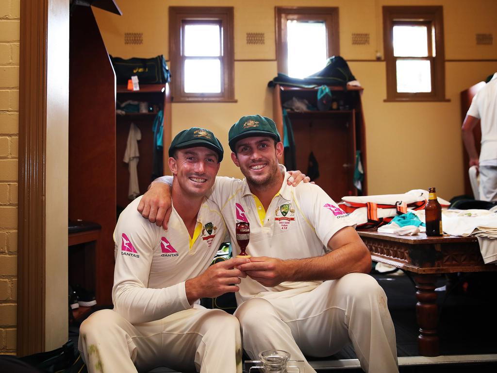 Brothers Shaun and Mitch Marsh with The Ashes urn after Australia defeated England at the SCG winning the series 4-0. Picture. Phil Hillyard