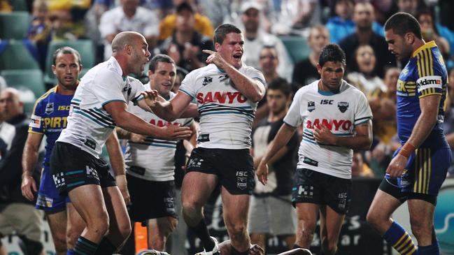 Lachlan Coote scores the try that helped save Michael Jennings $40,000.