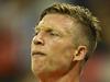 Giants bulldoze Hawks in stunning upset